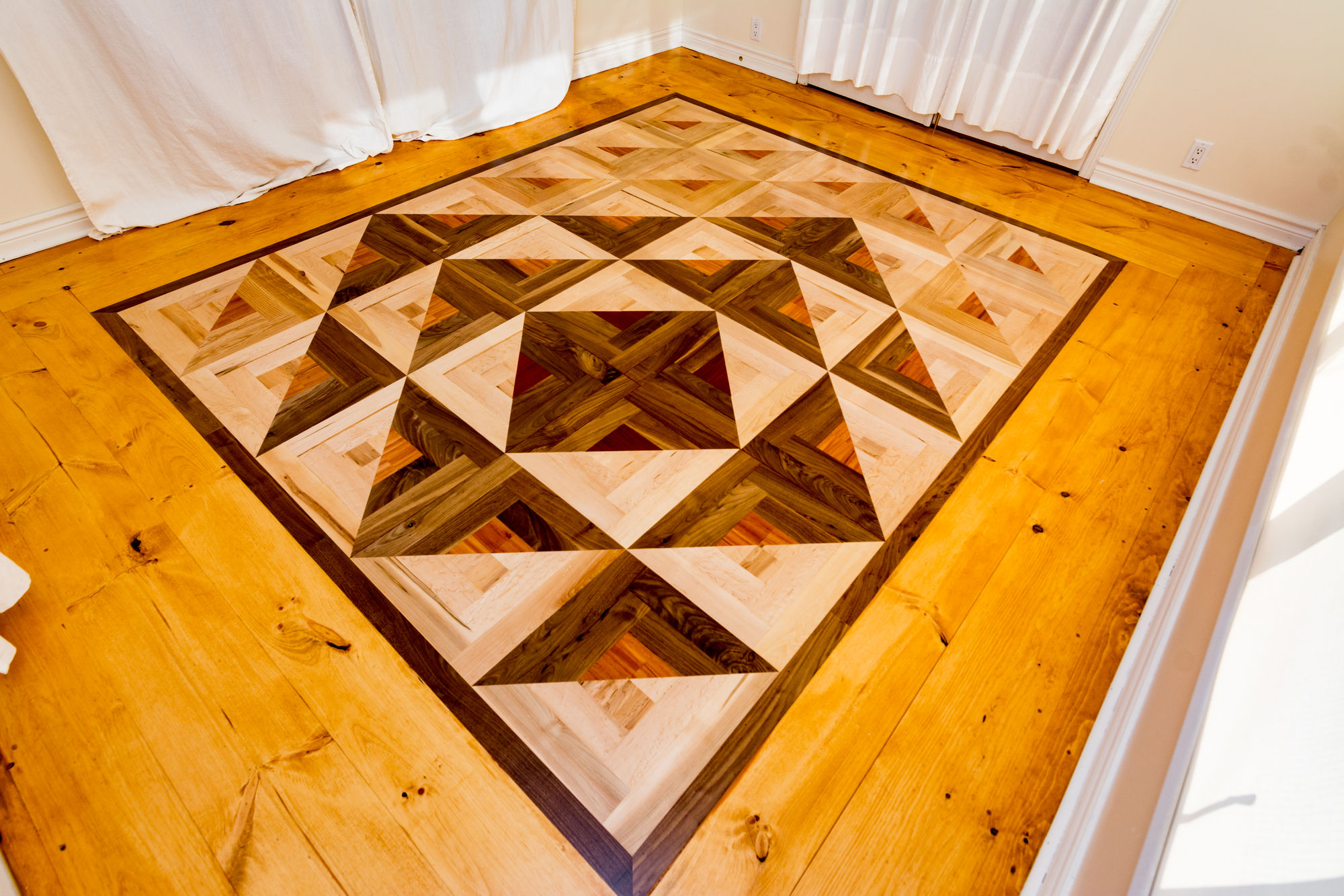 Contemporary Hardwoord Floor